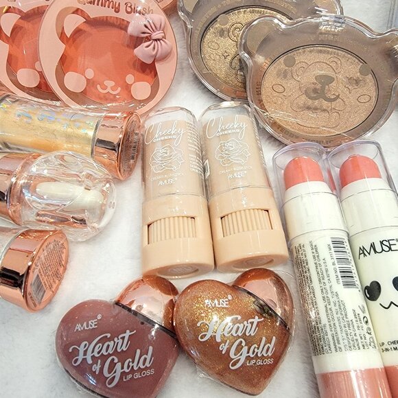 Amuse - Misc. Makeup lot - Picture 5 of 6